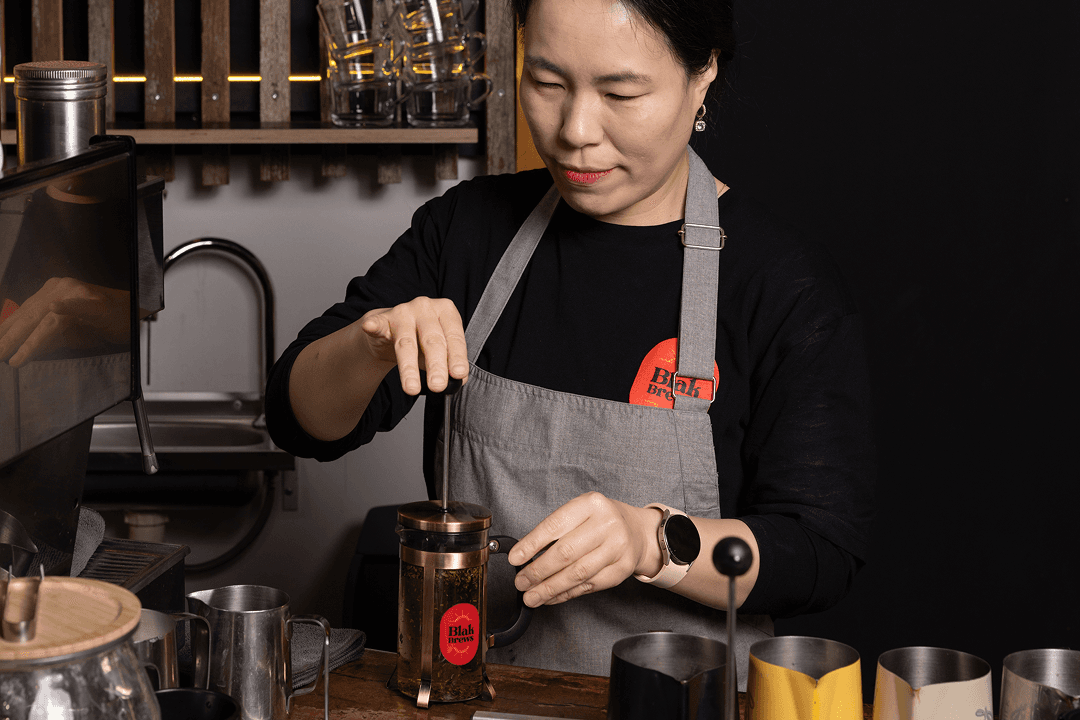 Making tea at Booln Booln Cafe, Grovedale Vic
