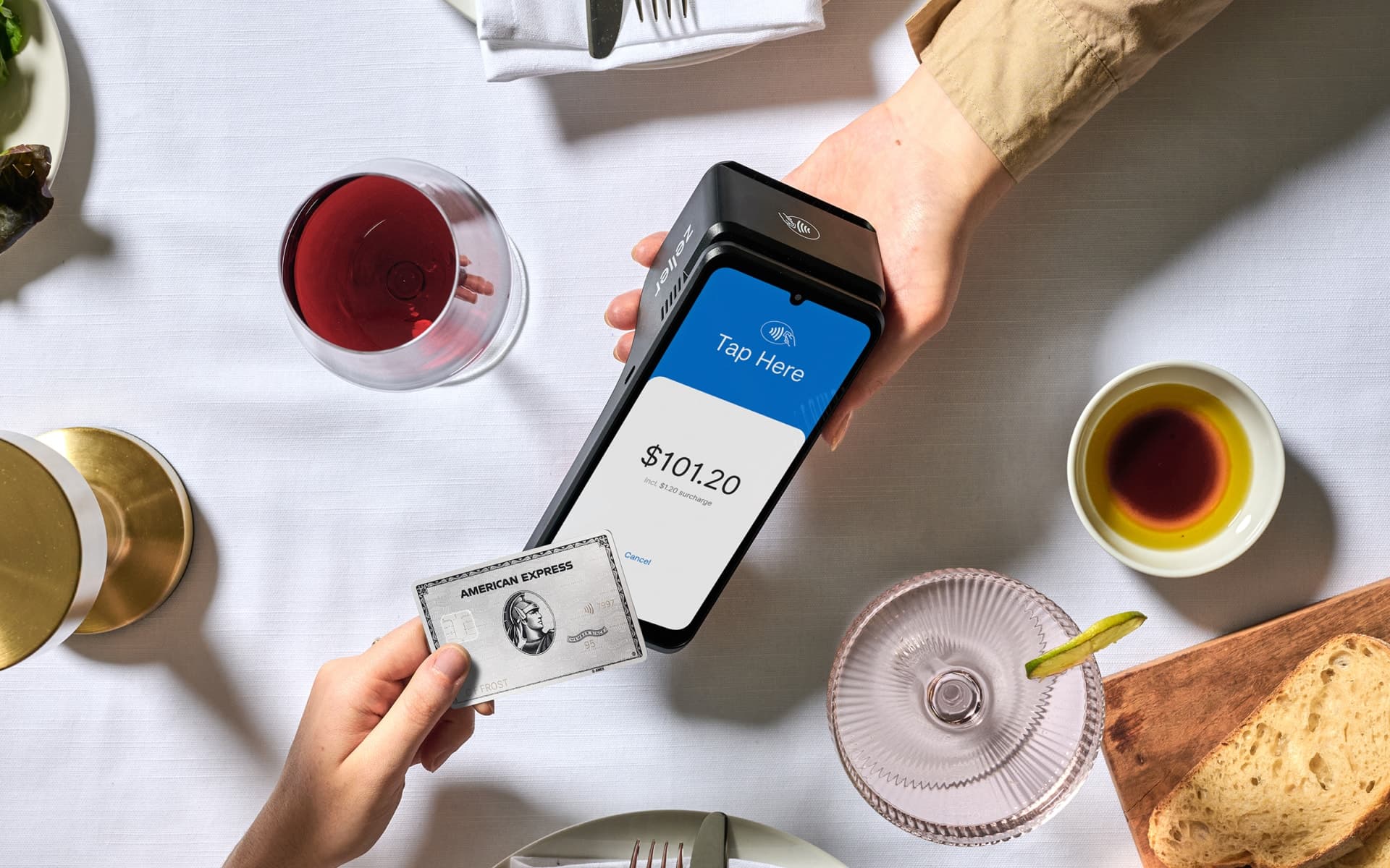 Zeller - Terminal 1x in black in restaurant