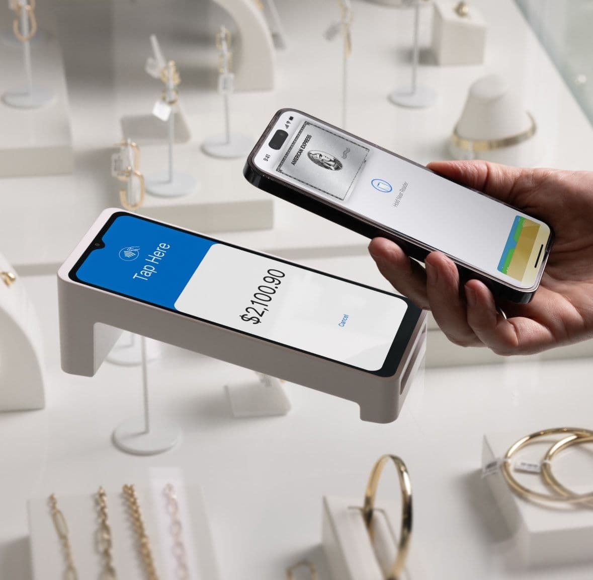 Zeller - Terminal 2 in white in a jewellery store