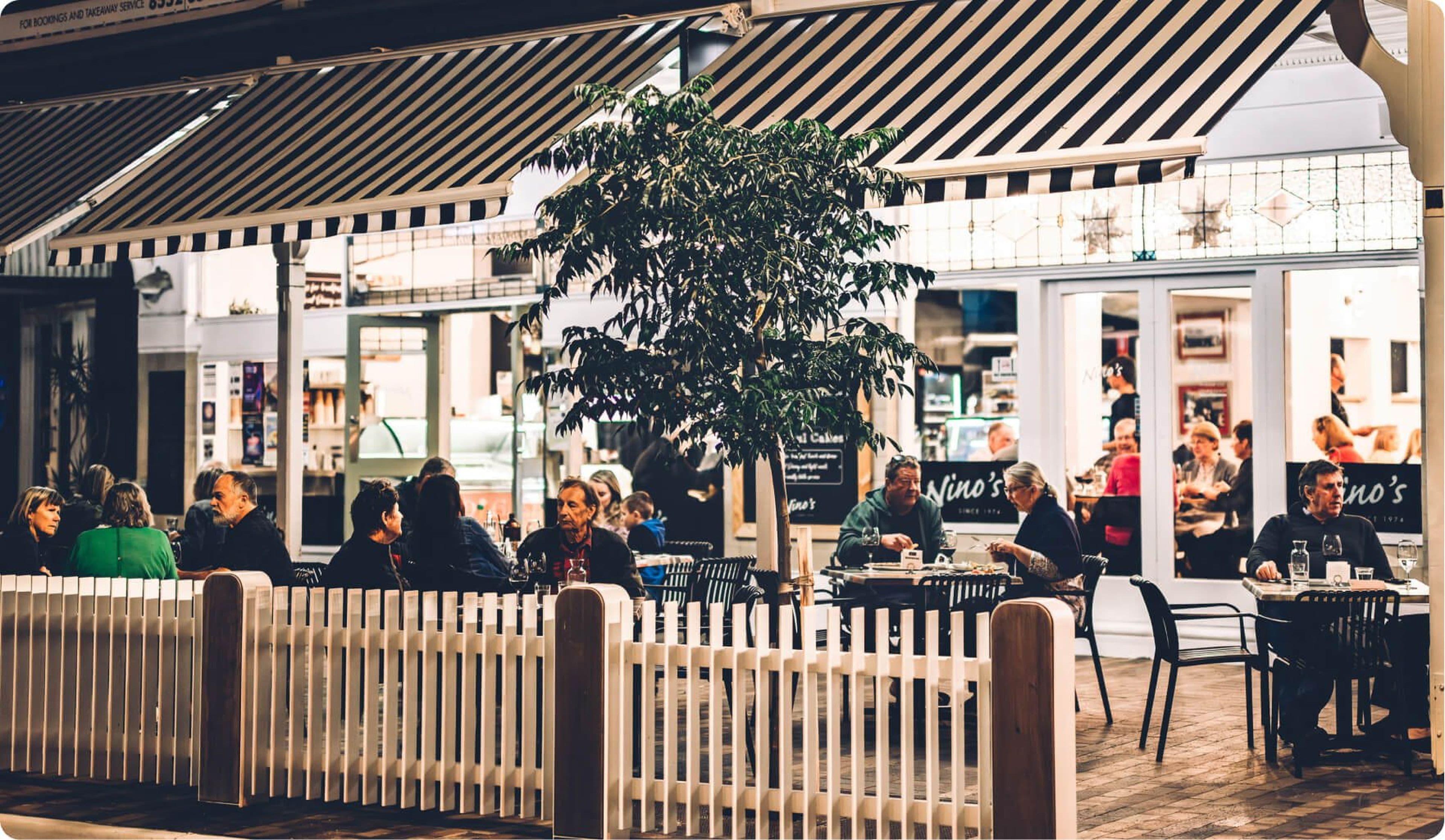 Zeller – Nino's, Outdoor dining