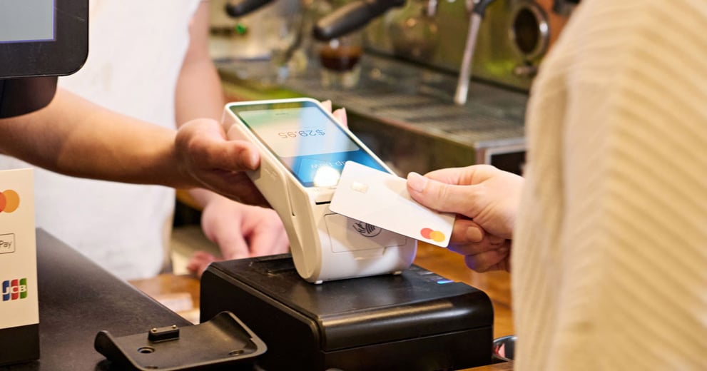 How An EFTPOS Terminal Can Benefit Your Business